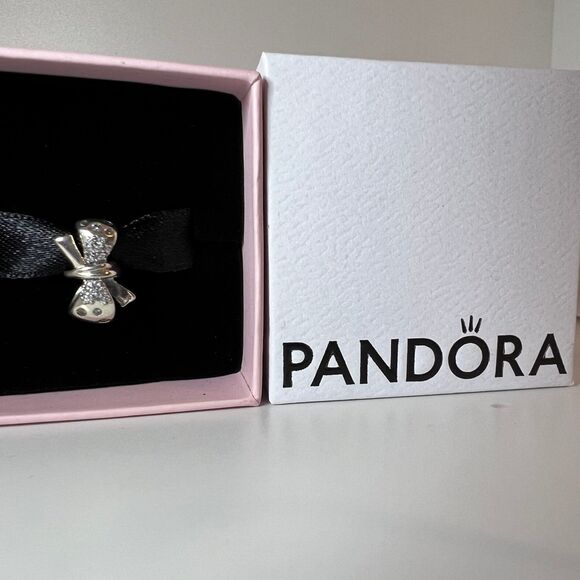 Pandora Sparkling Bow Charm - Picture 5 of 6